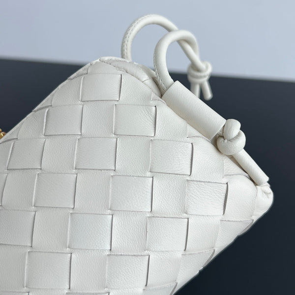 BV Concert Pouch 18.5cm White Lambskin