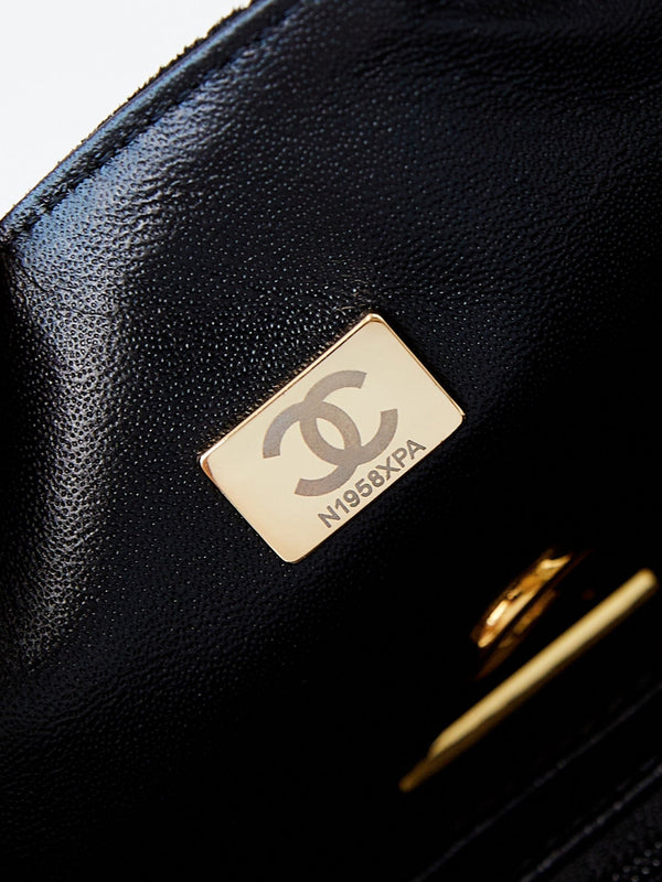 24b mini flap bag  20cm black lambskin silver diamond