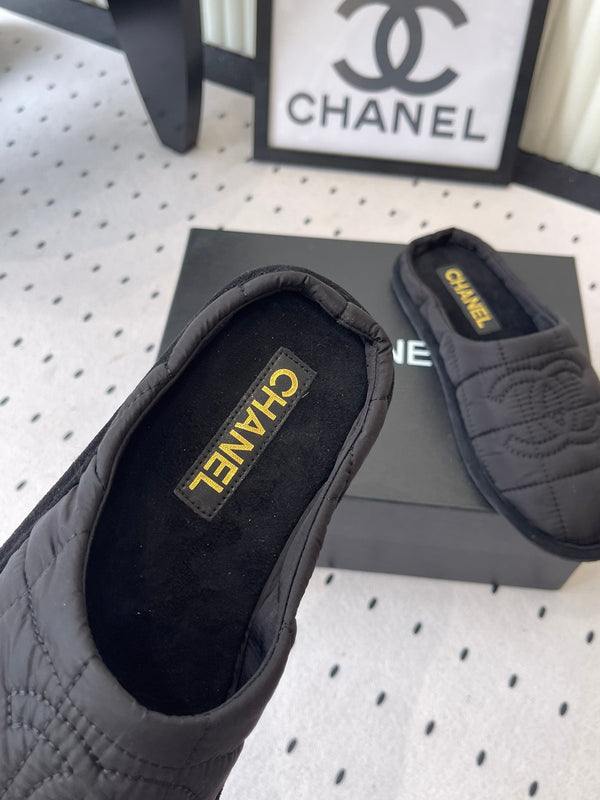 CC New Down-Filled Couple Slippers Black Technical Fabric