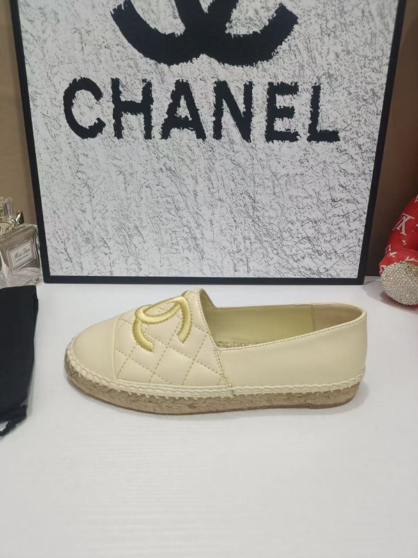 Chanel 26s Espadrille Loafers In Cream Calfskin With Rope Sole