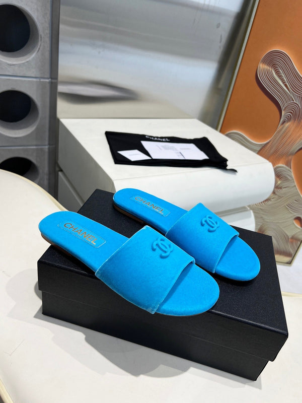 CC 26s Slide Blue Velvet 684905