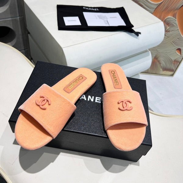 CC 26s Slide Light Pink Velvet 684907