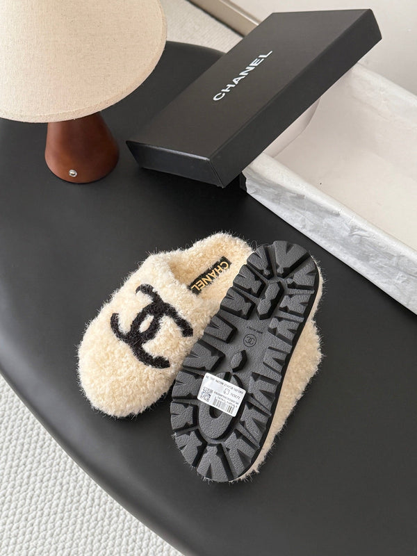 CC 2026 Slip-On Mules Wool 127837