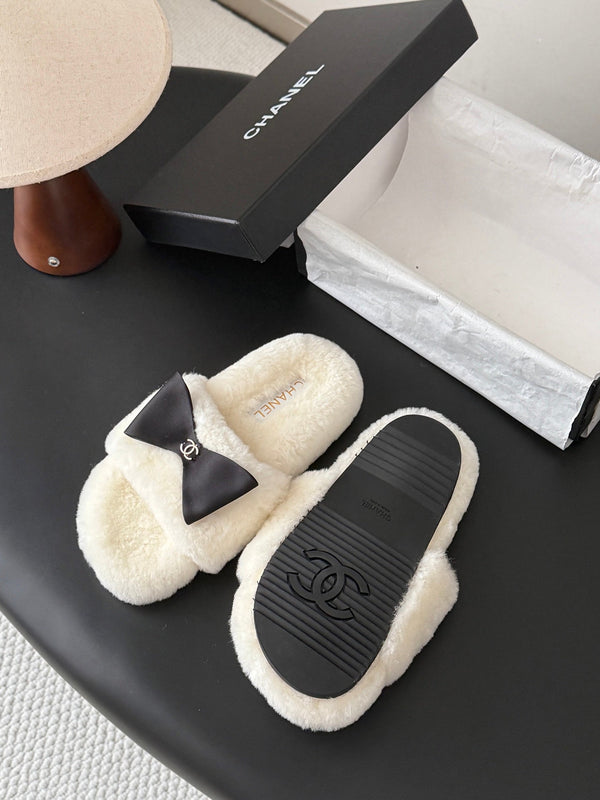 CC 2026 Bow Furry Slippers Wool 128278