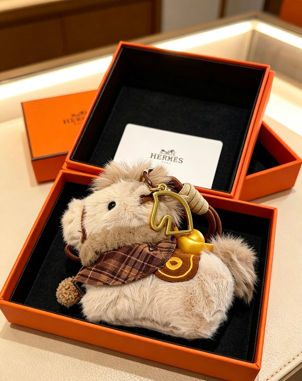 HM Wool Horse Charm