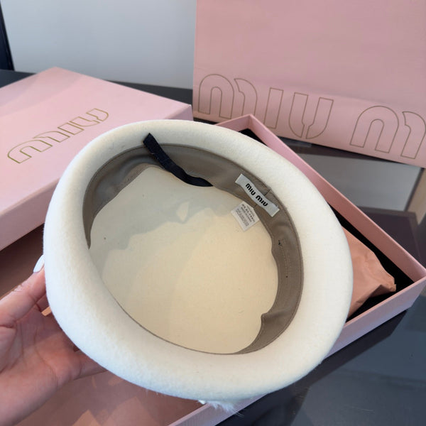Miu Cashmere Bucket Hat 477664