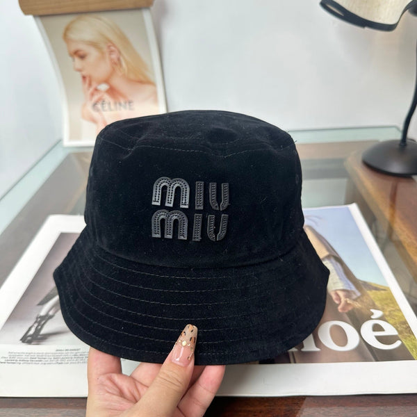 Miu Velvet Bucket Hat 497162