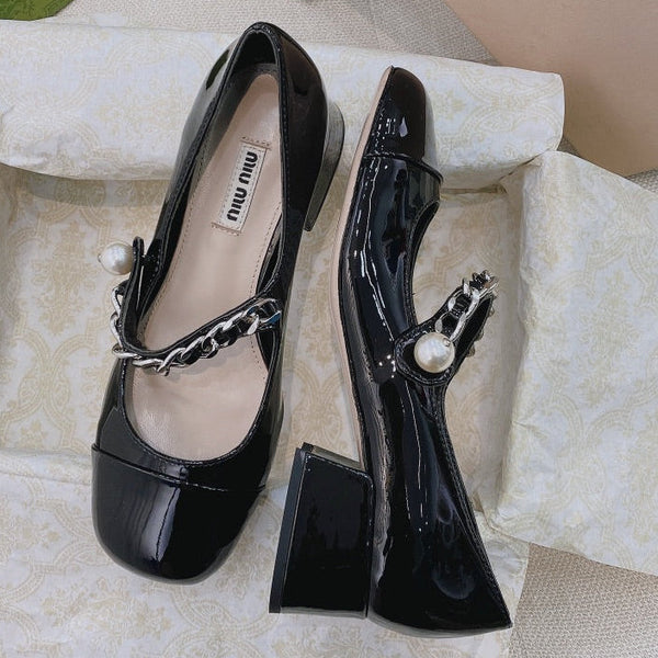 Miu 2026 Pearl Chain Buckle Pumps Black Patent Leather 155484