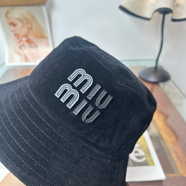 Miu Velvet Bucket Hat 497162