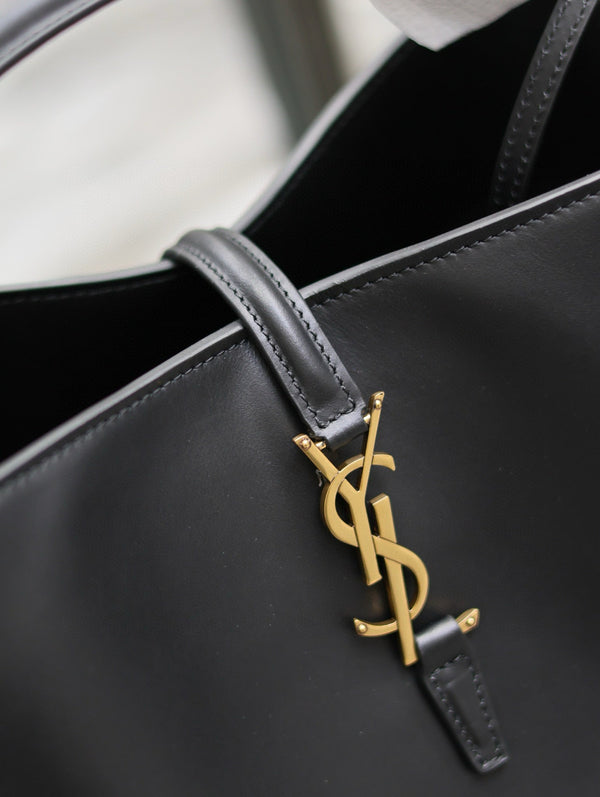 le 37 26cm black calfskin gold hardware