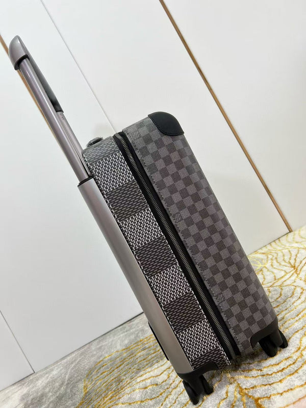 Louis Vuitton Horizon 55 Plaid Suicase Gray Black Leather