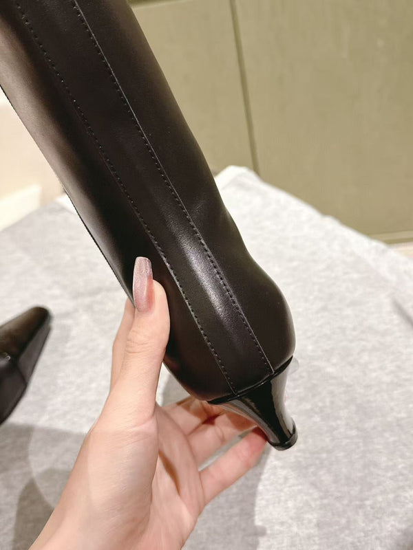 CC Knee-High Pointed Toe Chunky Heel Boots 50mm Black Sheepskin