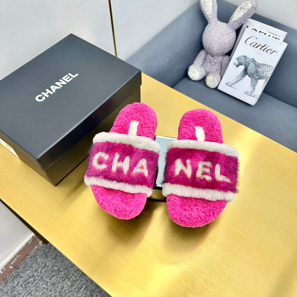 CC Slides Logo Faux Fur 139999