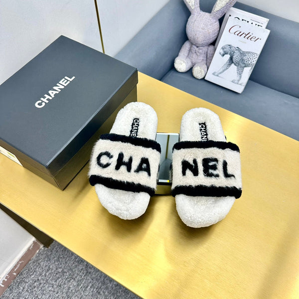 CC Slides Logo Faux Fur 139999