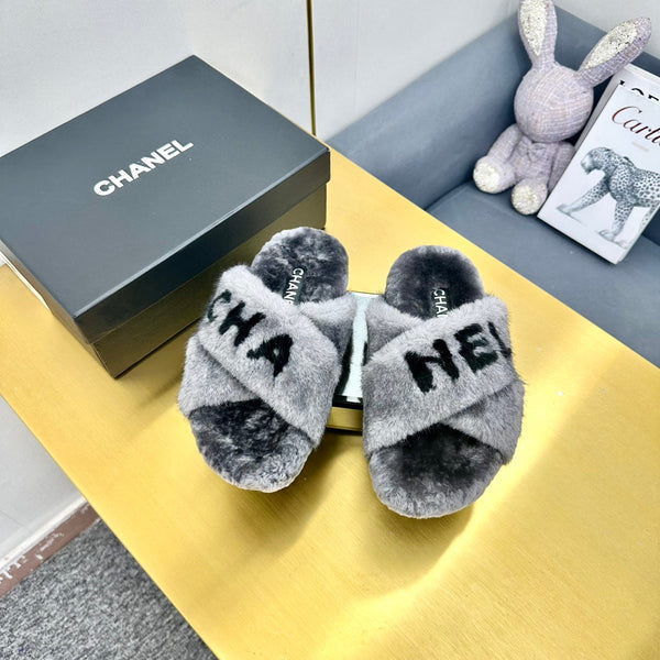 CC Cross Strap Slides Logo Faux Fur 139990