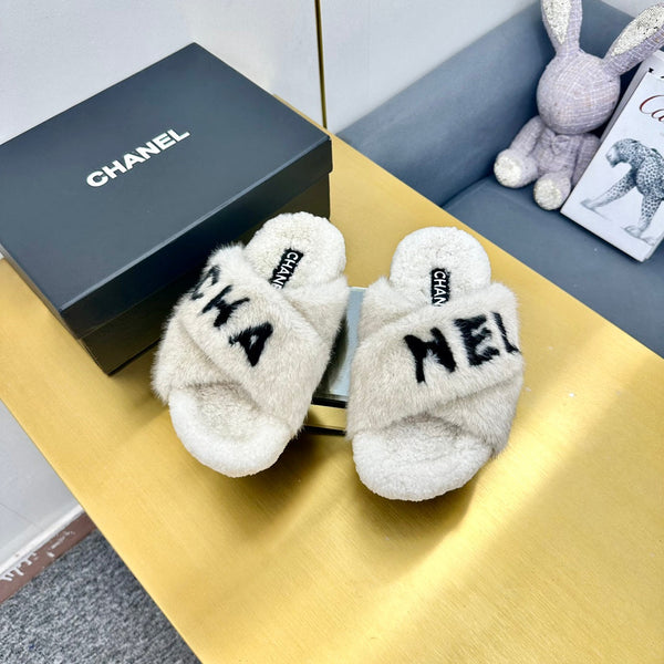 CC Cross Strap Slides Logo Faux Fur 139990