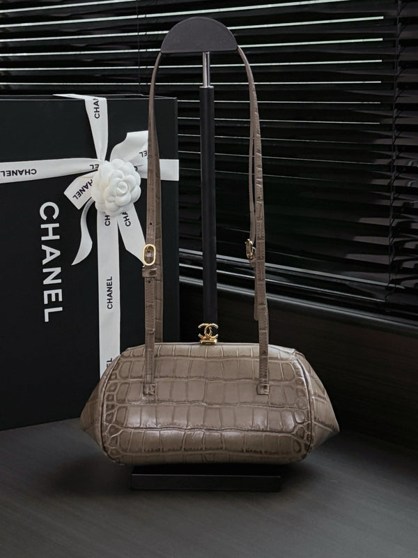 CC 26S Clutch with Leather Strap 28cm Crocodile-Embossed Calfskin