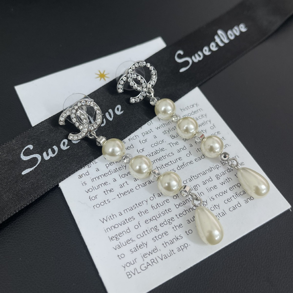 CC Pearl Earring