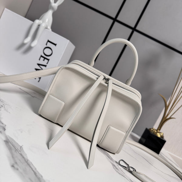LOEWE Amazona 180 Bag 24.5cm Ivory Soft Calfskin