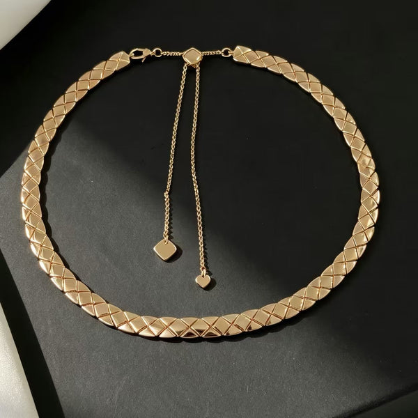 CC Coco Crush Supple Short Necklace Rhombus Design