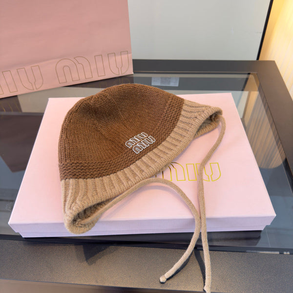 Miu Knitted Earmuff Cap 477560