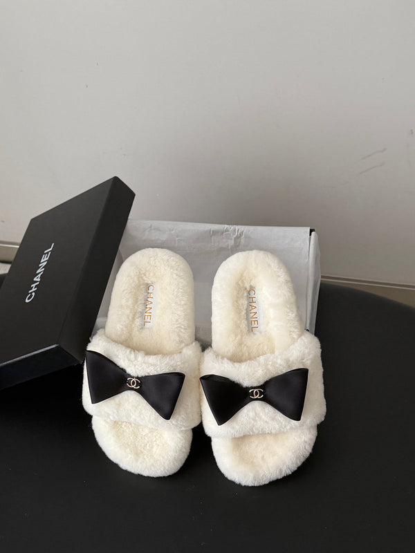 CC 2026 Bow Furry Slippers Wool 128278