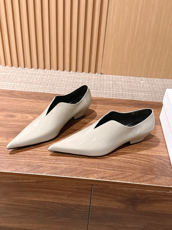 YSL 26FW V-Cut Pointed-Toe Loafers Low Block Heel Patent Leather 204234