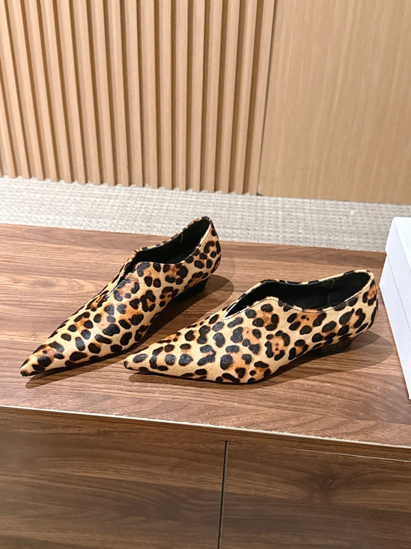 YSL 26FW V-Cut Pointed-Toe Loafers Low Block Heel Patent Leather 204234