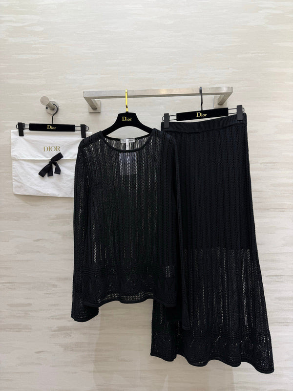 CD 26S Open-Knit Round-Neck Top & High-Waist Long Skirt Set 437198