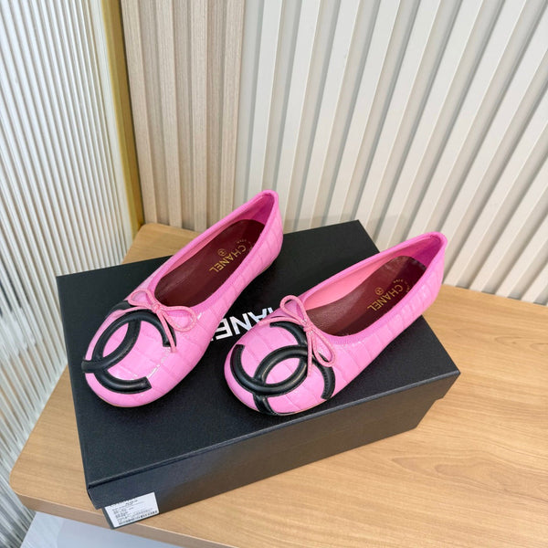 CC 26FW Coco Beach Ballet Flats Bow Detail Pebbled Calfskin 182077