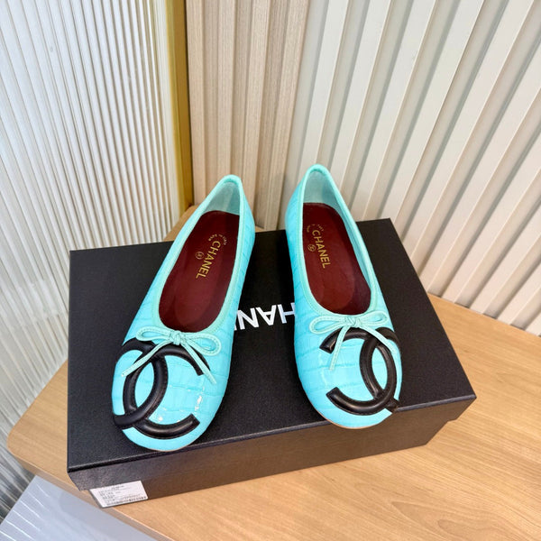 CC 26FW Coco Beach Ballet Flats Bow Detail Pebbled Calfskin 182077