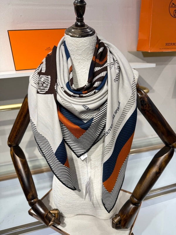 HM 2026 Cheval à la Couverture Spirale Square Scarf 140cm Cashmere Silk
