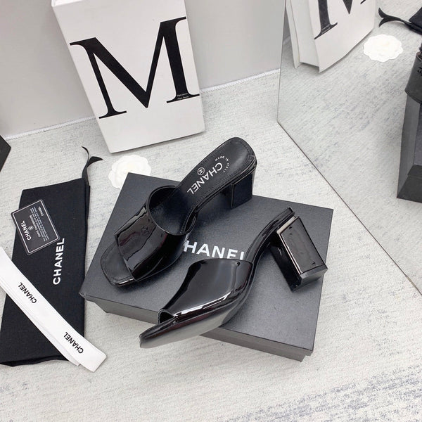 CC 26s Mules Sandals 8.5cm Patent Leather 162898