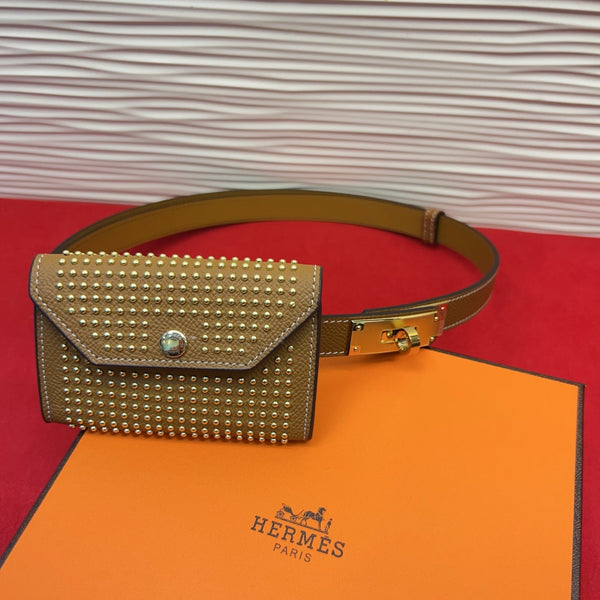 HM Kelly Pocket 18 Belt Studded Pouch Leather 214040