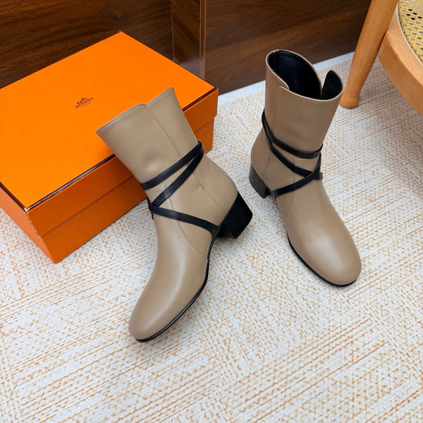 HM 26FW Nancy Ankle Boots Wraparound Strap Buckles Leather 186292