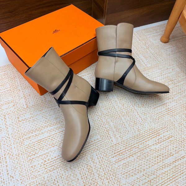 HM 26FW Nancy Ankle Boots Wraparound Strap Buckles Leather 186292