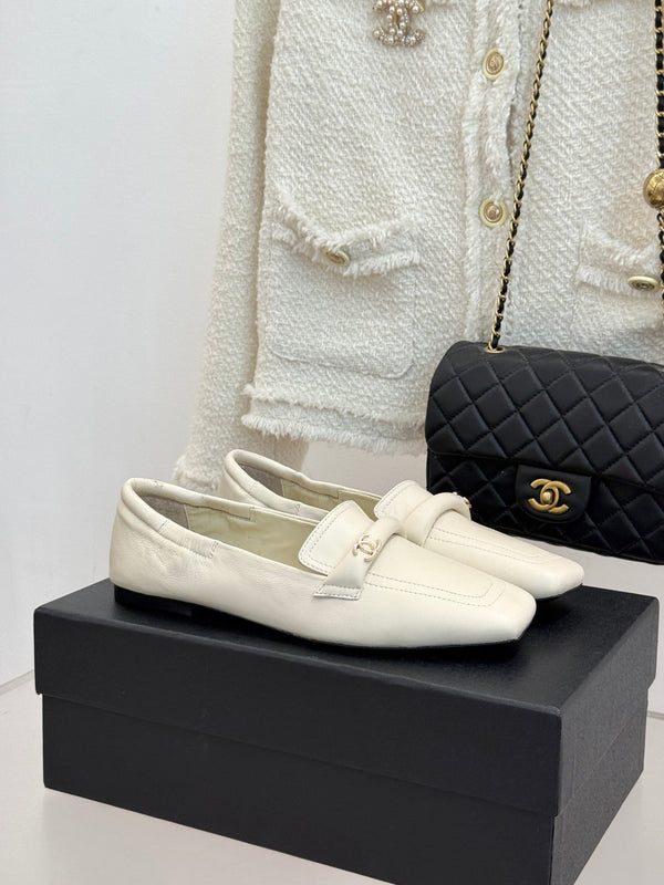 CC FW26 Loafers Flat Leather 188223