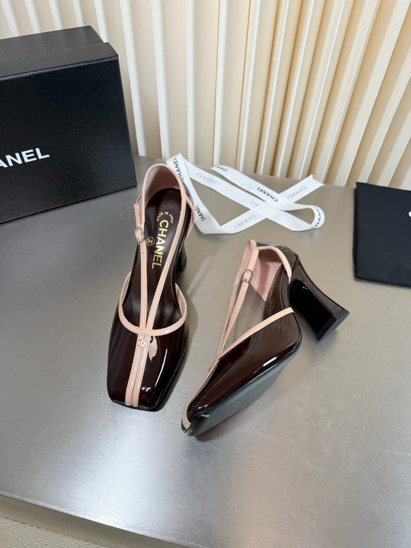 CC 26FW Pumps 8.5cm Square Toe Logo Two-Tone Patent Lether 190624