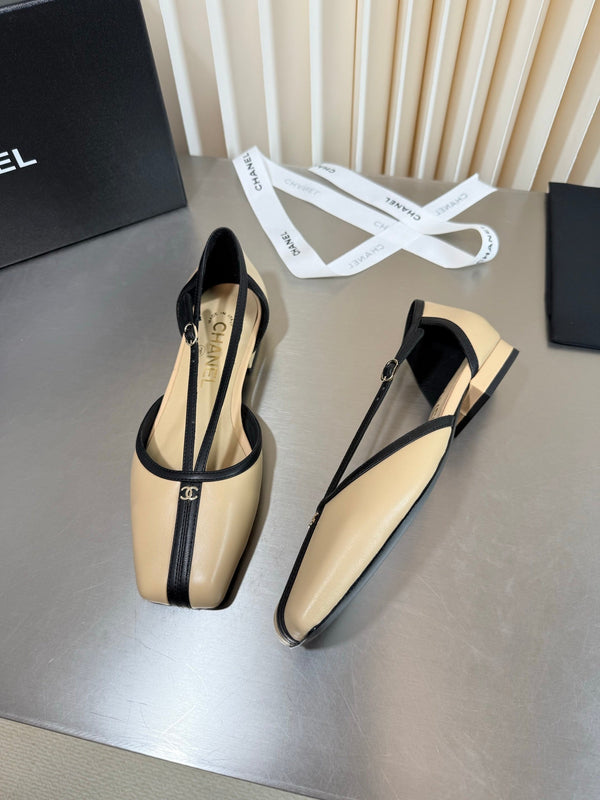 CC 26FW Mary Jane Flats Square Toe T-Strap CC Logo Leather 190626