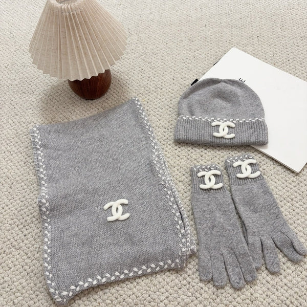 CC Hat Scarf Gloves Set 563594