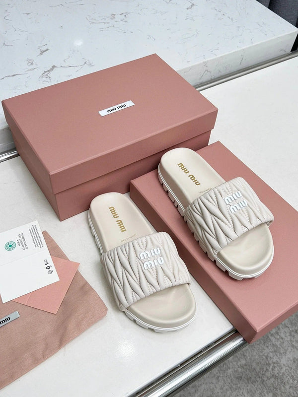 Miu 2026 Embroidered Slipper Sheepskin 935601