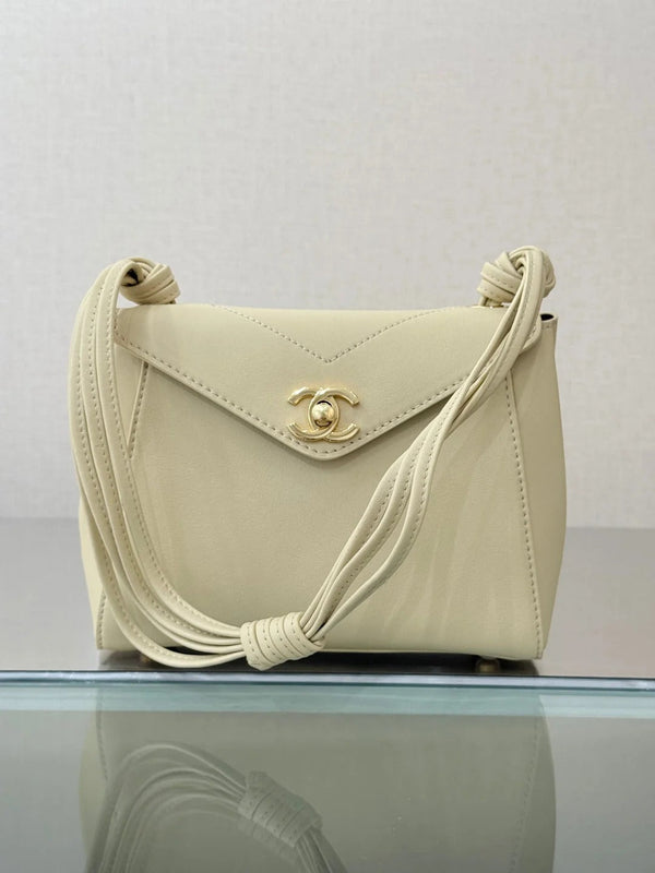 CC 2026 Envelope Bag 22cm Sheepskin