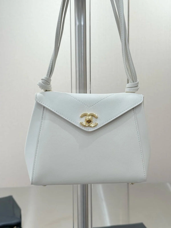 CC 2026 Envelope Bag 22cm Sheepskin