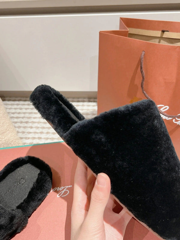 LP NATURAL WINTERCOZY WOOL BLACK SLIPPERS