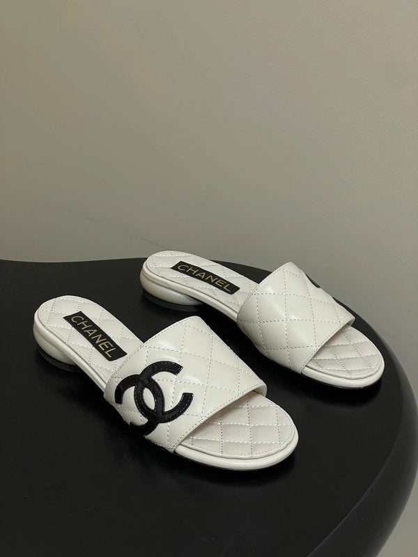 CC 2026 Pearl Flat Sandals Lambskin Double C Logo