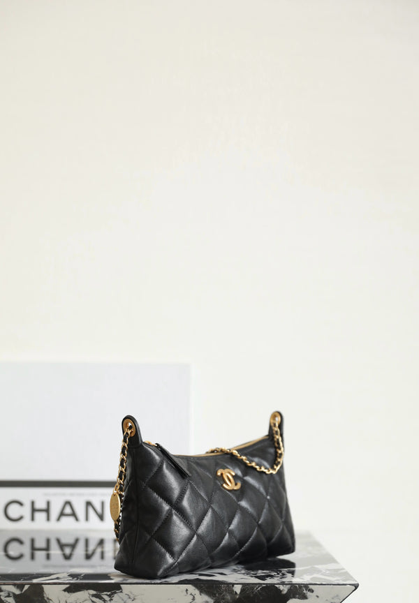 CC 2025 Hobo Dumpling Bag 26cm Black Calfskin 343720