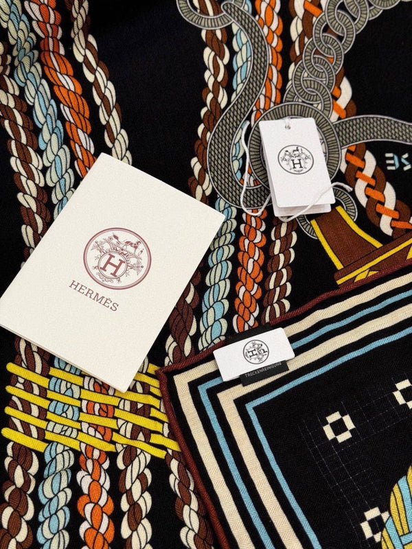 HM 26s Printed Square Scarf 135 In Cashmere And Silk 307244