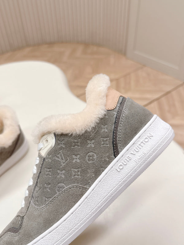 LV Stadium Sneaker Grey Suede Wool 595430