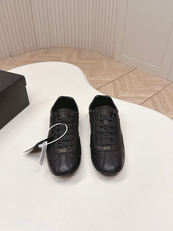 Prada 26ss German Training Black Glossy Leather 644220