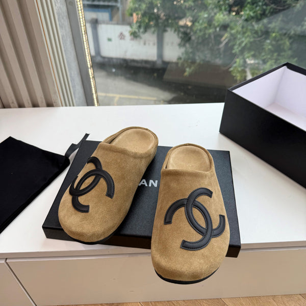 CC 26s Mules Beige Suede 967489